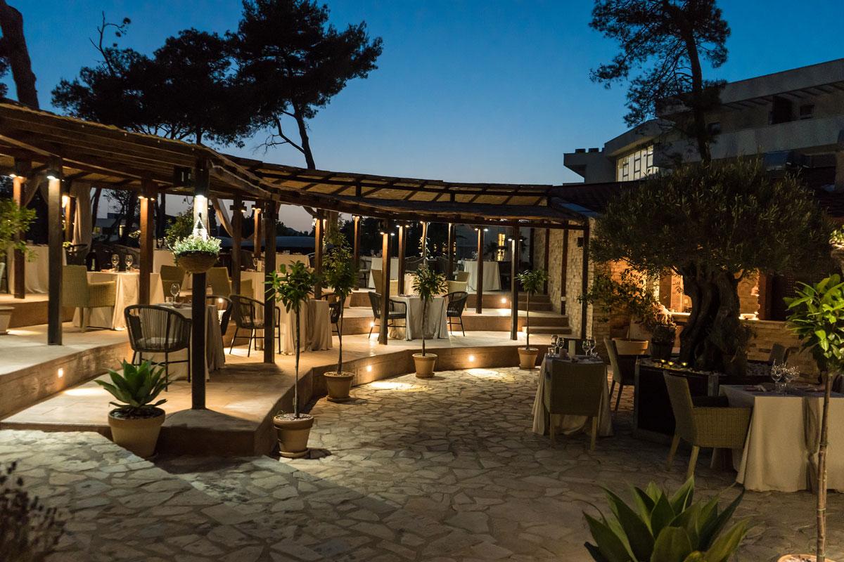 Tiara Holidays - Azul Beach Resort by Karisma - the knife restaurants and bars